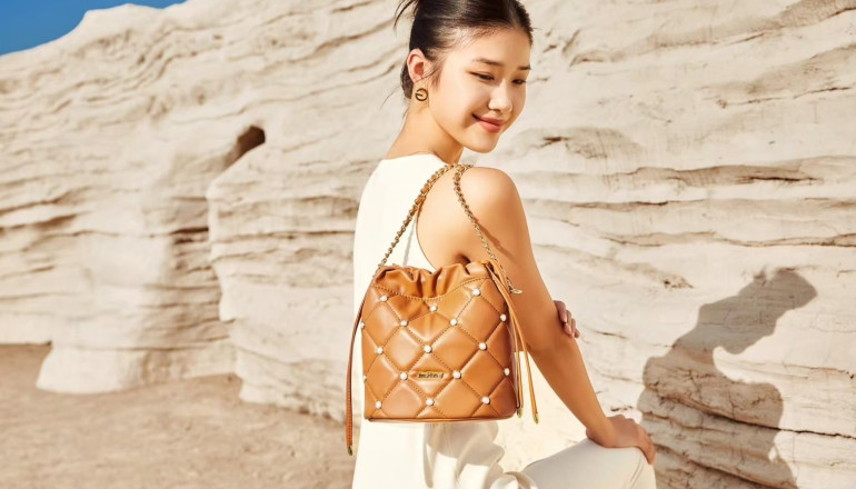 Amyra Bag, Tas Selempang Jims Honey Desain Unik Bikin Kamu Stand Out