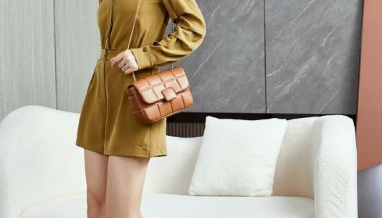 Harga Tas Jims Honey Selempang Terbaru Nggak Menguras Dompet!