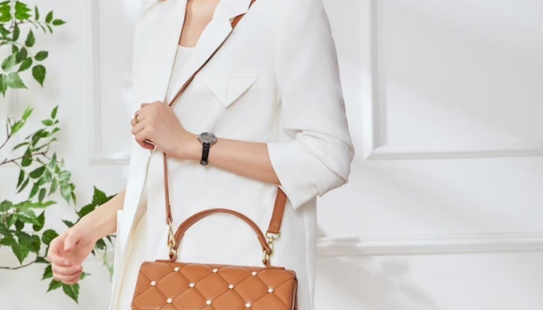 Ngantor Cantik Pakai Tas Selempang Jims Honey Merlin Bag!