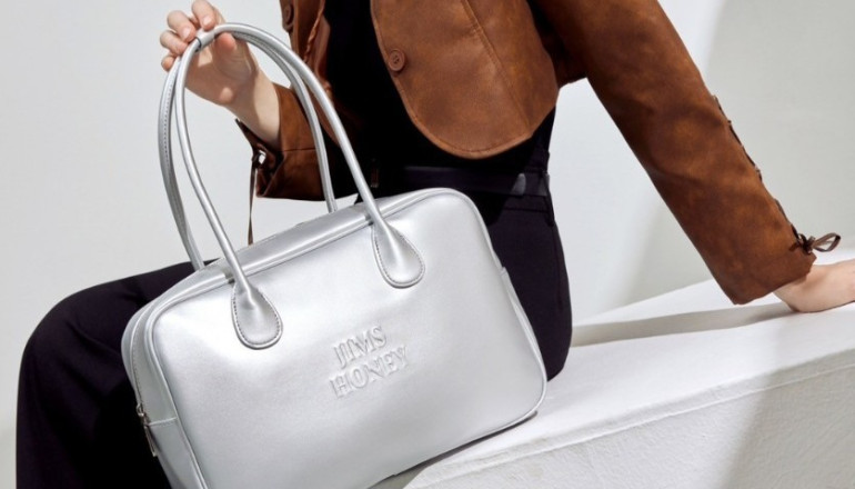 10 Referensi Old Money Outfit Pakai Scarlett Bag dari Jims Honey