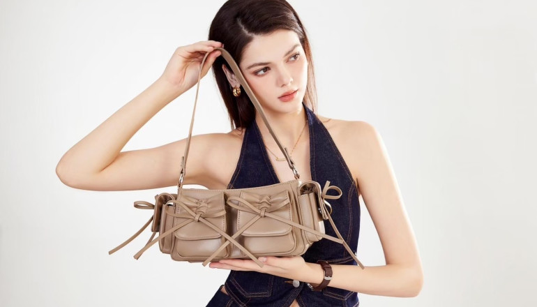 10 Ide Outfit Liburan ke Bali yang Simple Pakai Alea Bag dari Jims Honey