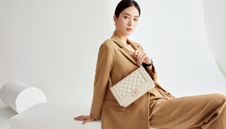 10 Inspo Outfit Smart Elegant Pakai Julia Bag dari Jims Honey