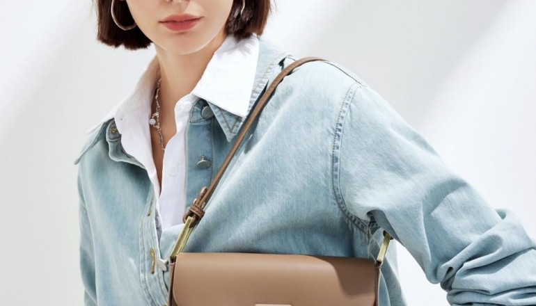 Inspirasi Outfit Denim Casual Pakai Tami Bag dari Jims Honey